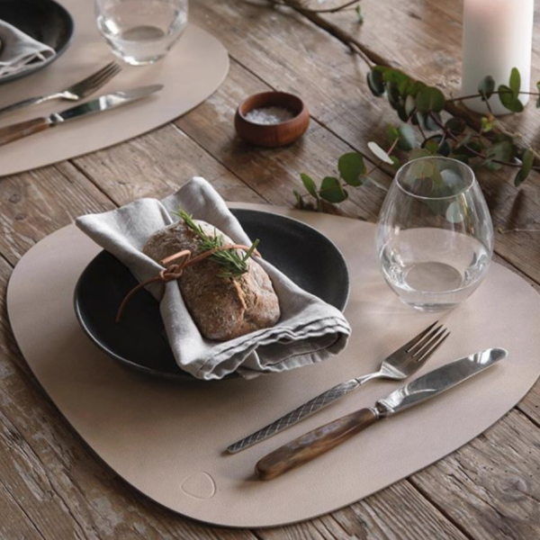 LEATHER DINNER PLACEMAT CURVE SET OF 4 (6 COLORS) No Cheap